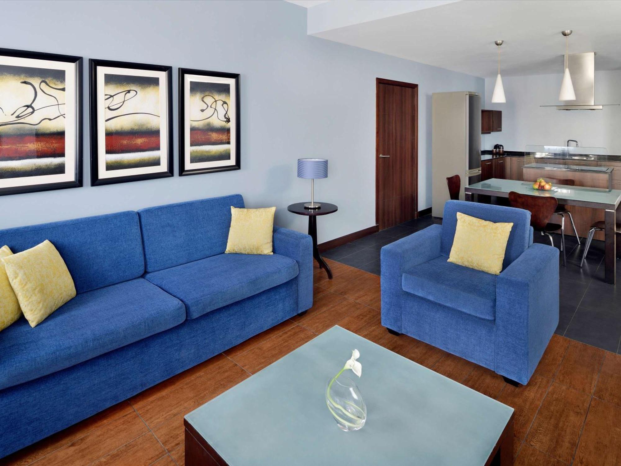 Moevenpick Hotel Apartments Al Mamzar Ντουμπάι Εξωτερικό φωτογραφία A typical apartment at the complex